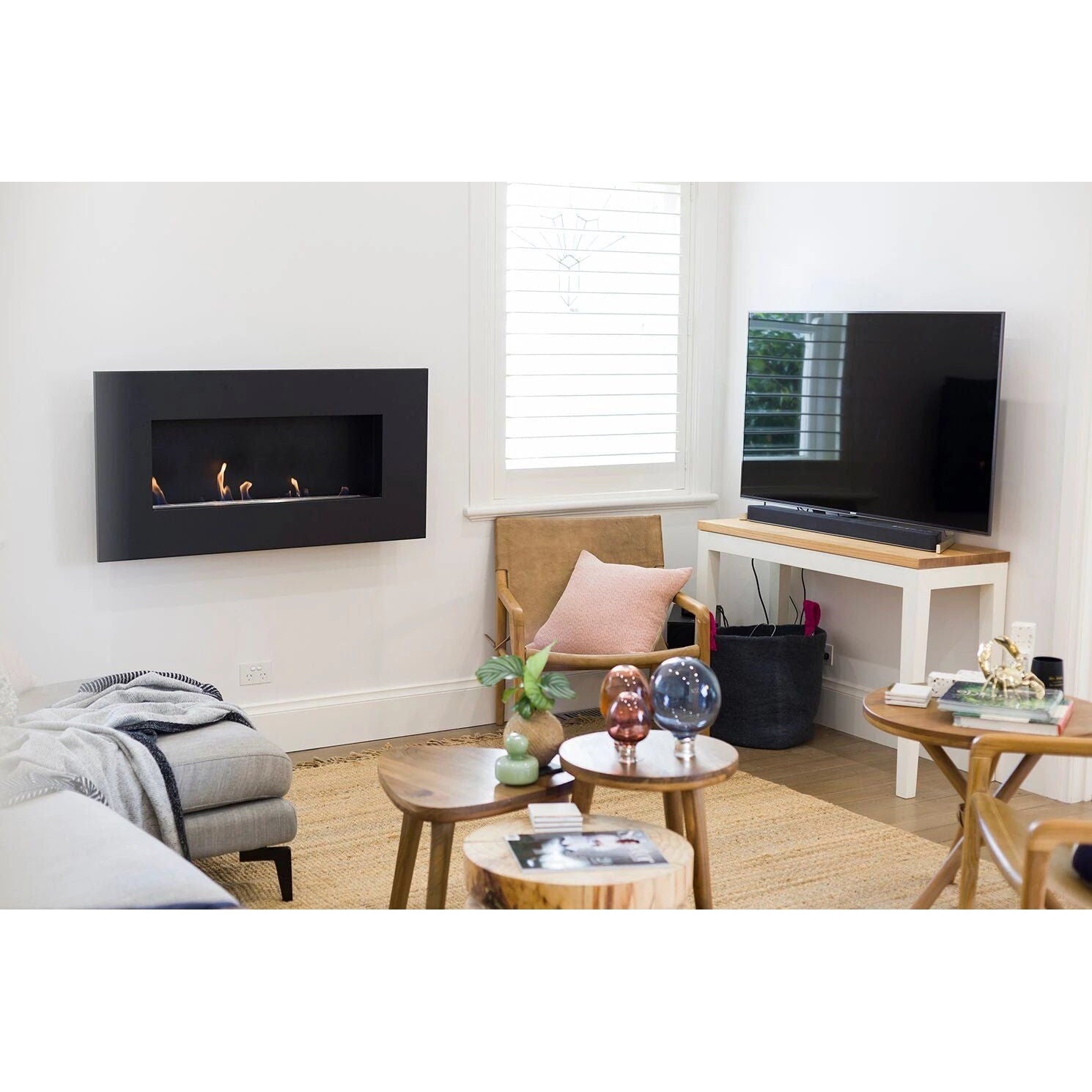 - Icon Fires - Nero Wandkamin 1150